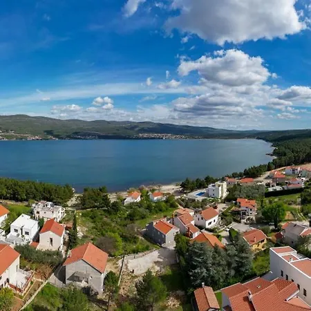 Alora Zadarvillas