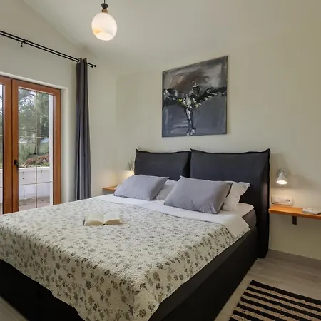 Alora Zadarvillas